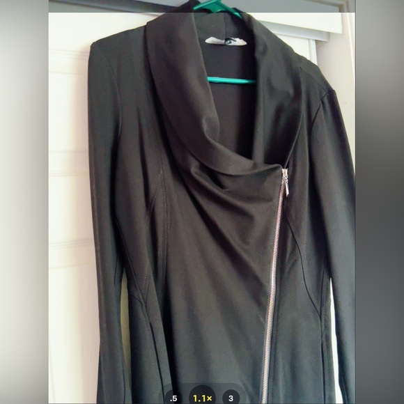 Black Jacket With Zipper - Picture 4 of 4